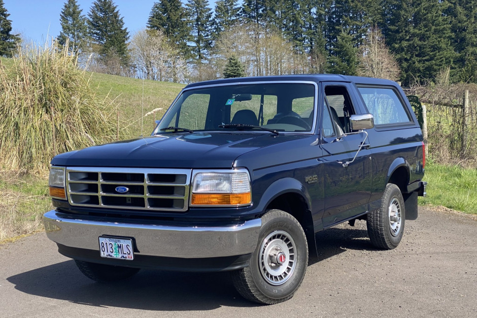 1992_ford_bronco_1619120486550e721F627C17A-58A7-44B9-B13B-BF22C1C6AB12.jpeg