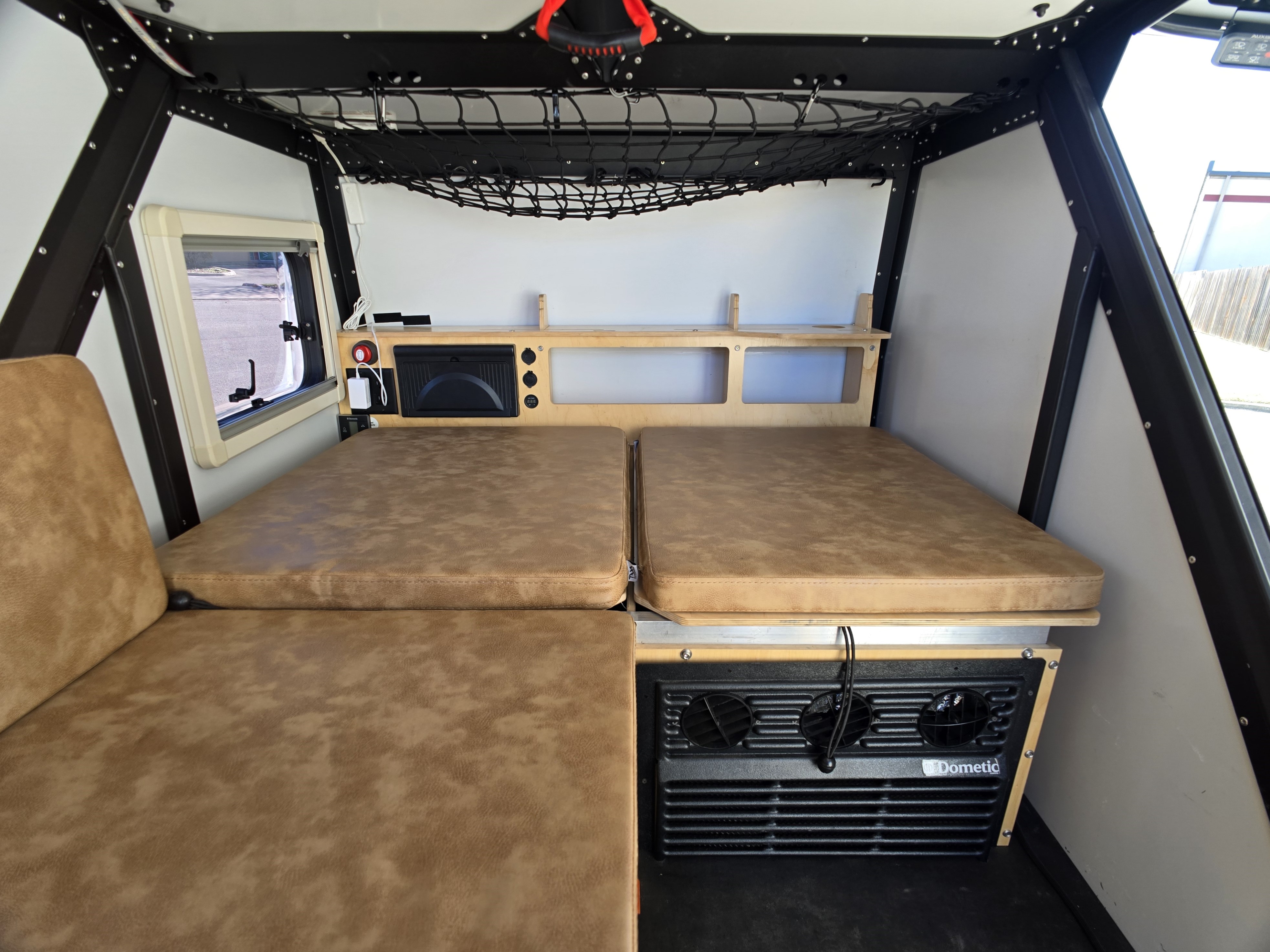 2020 taxa tigermoth sleepinside trailer forsale near sanantonio texas hawkesoutdoors 210251288...jpg