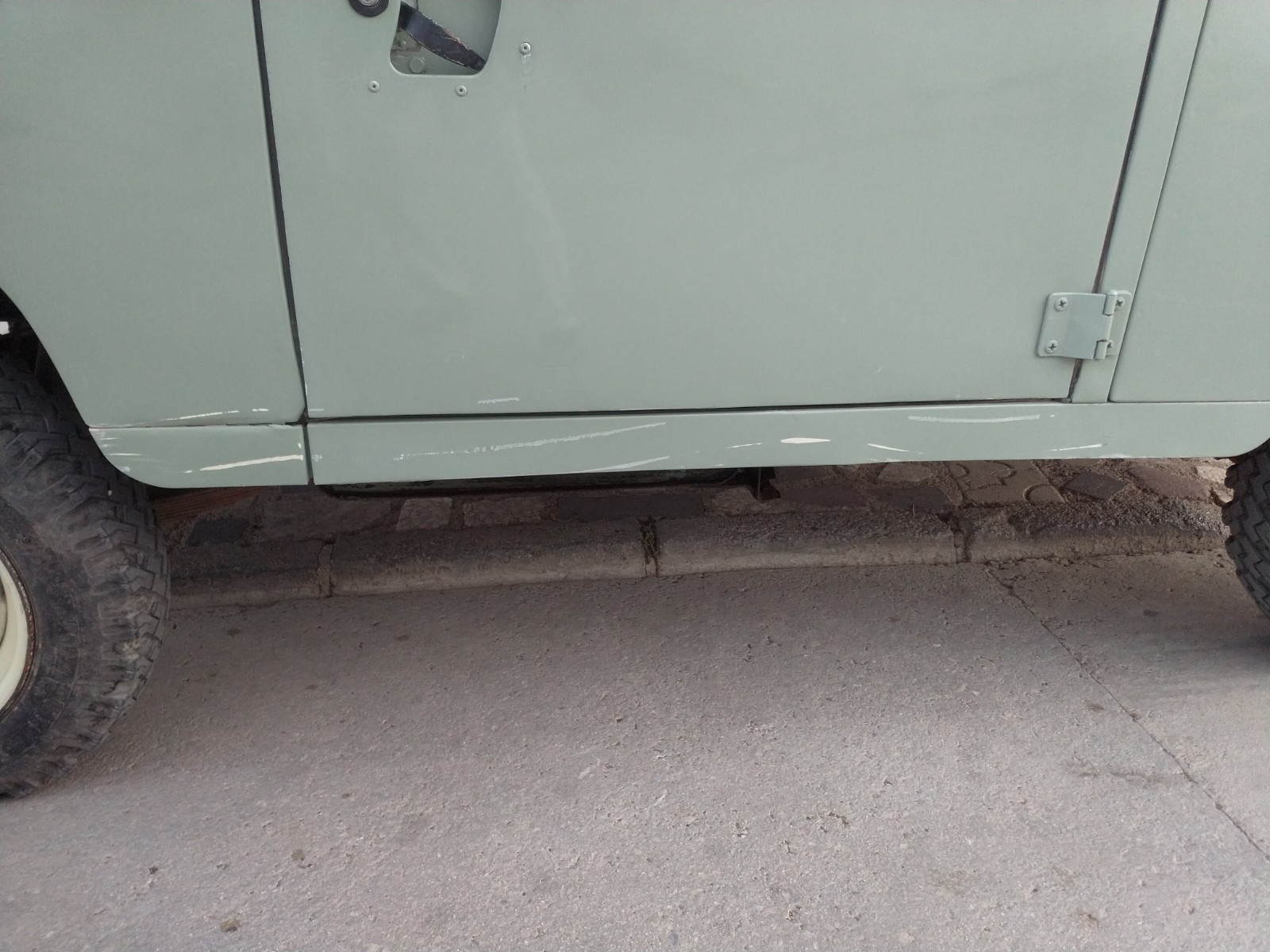 2021_10_13_1984 LR Series III swb- 10.jpg