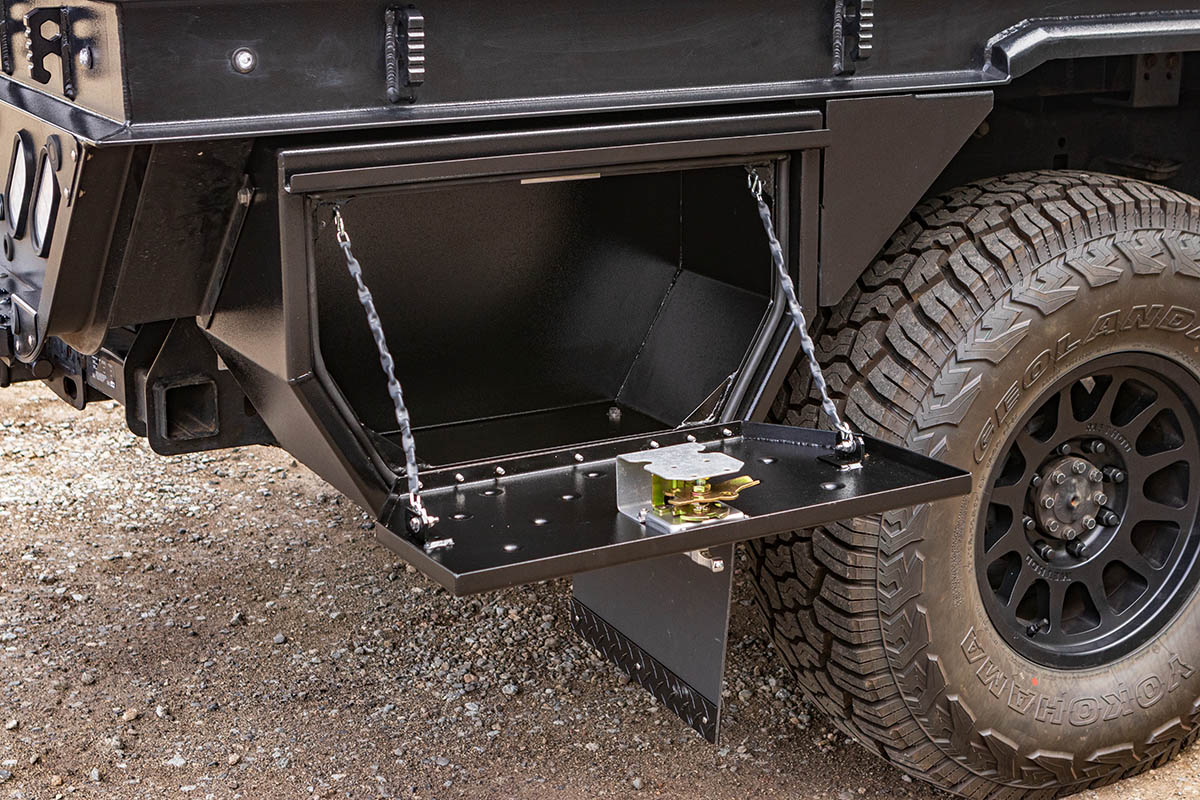 9061-892-Ford-F350-Custom-Camper (14 of 21)--small.jpg 9061-892-Ford-F350-Custom-Camper (14 of 21)--small.jpg