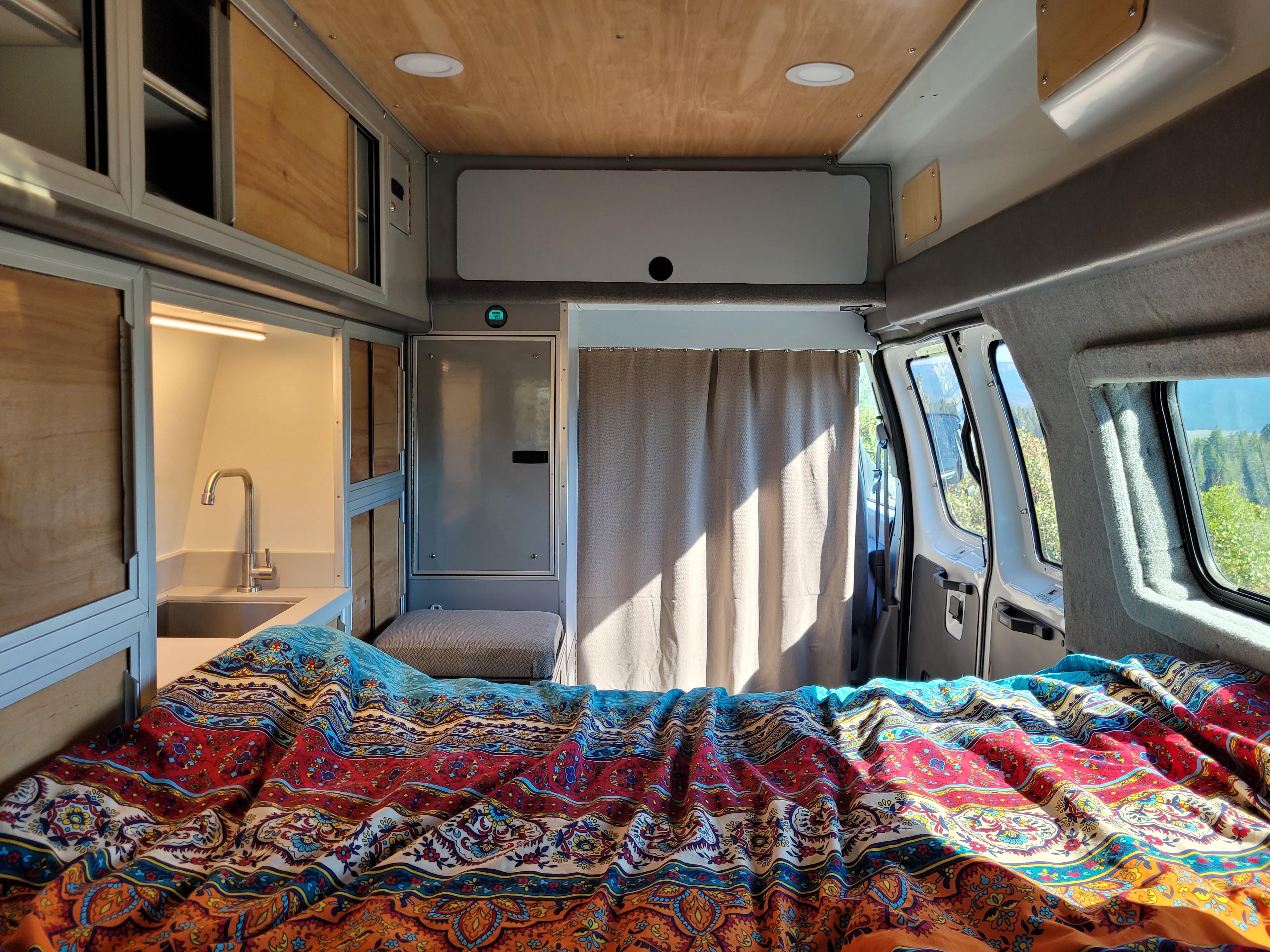 ambo70.jpg ambo70.jpg