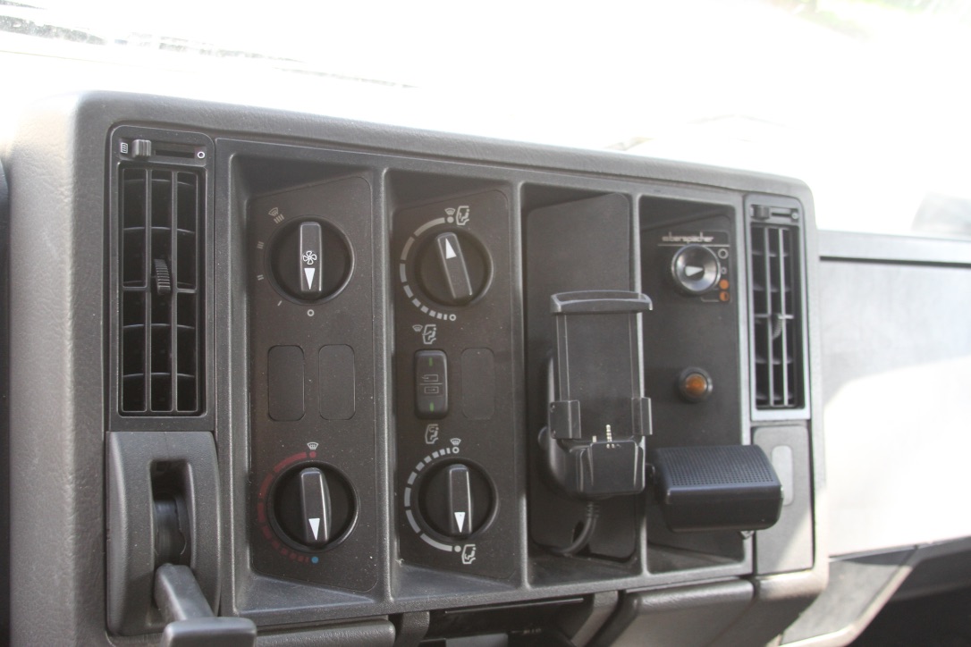 Dash Controls.jpg