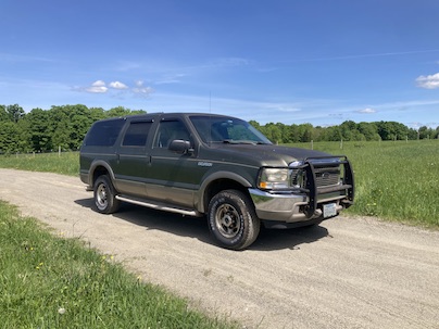 Ford Excursion 3:4 SMALL.jpg