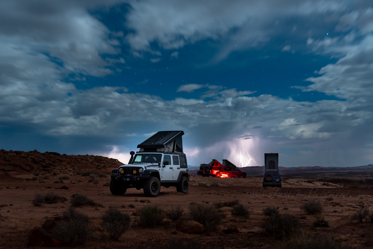 Jeep JKUR lightning.jpg