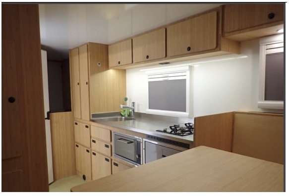 Kitchen 2.jpg