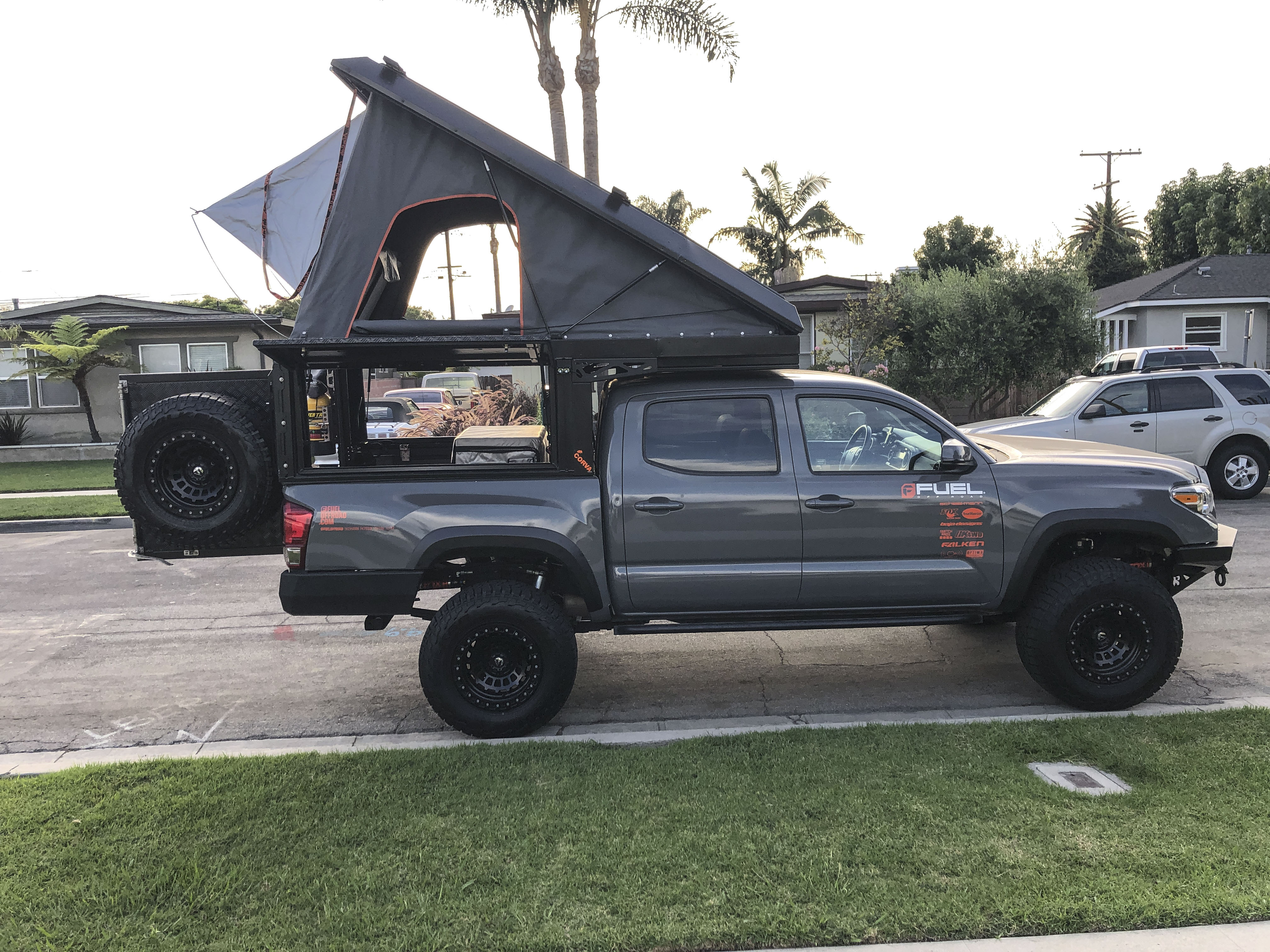 TRUCK-CANOPY - 01.jpg TRUCK-CANOPY - 01.jpg