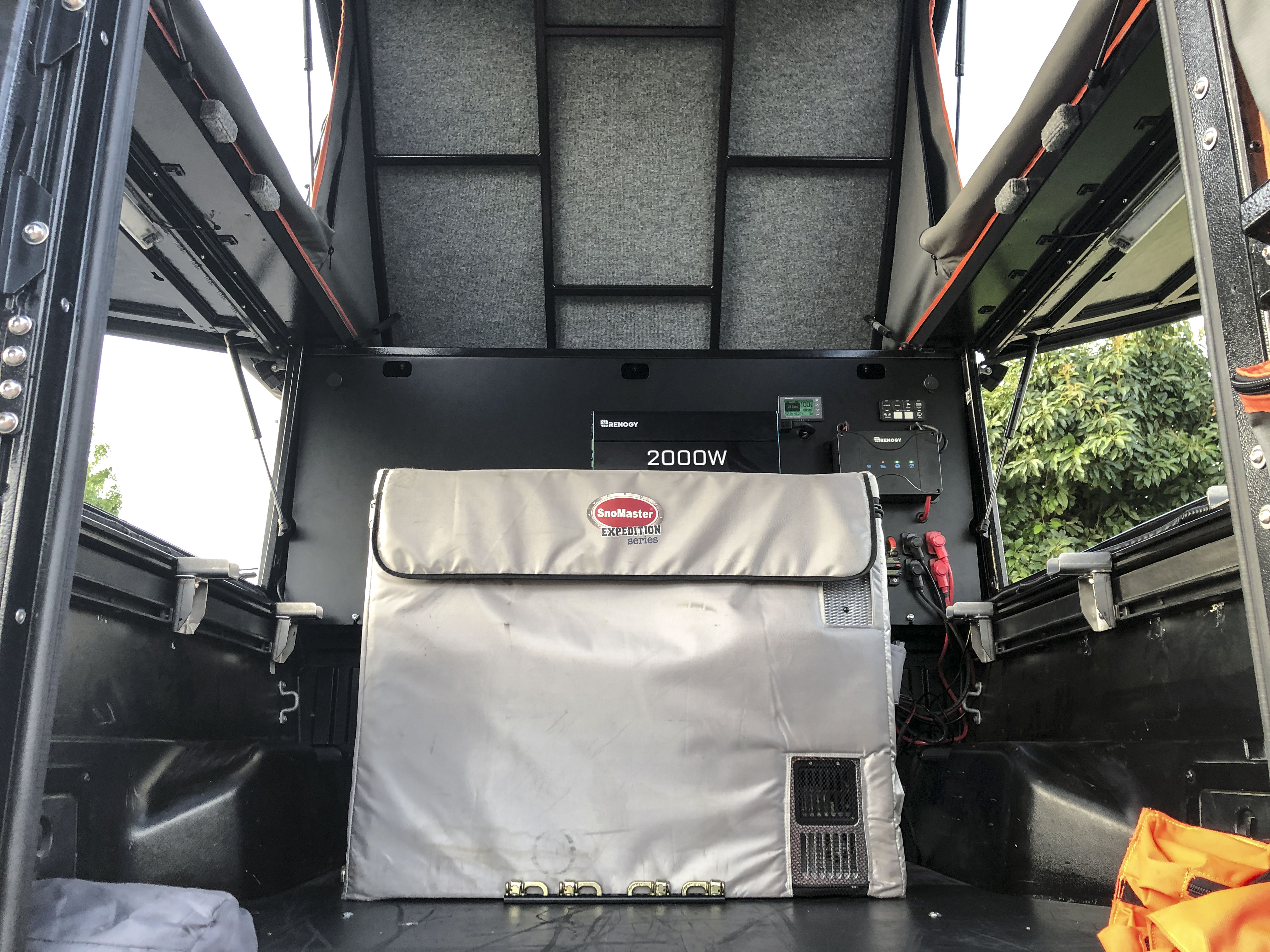 TRUCK-CANOPY - 02.jpg TRUCK-CANOPY - 02.jpg