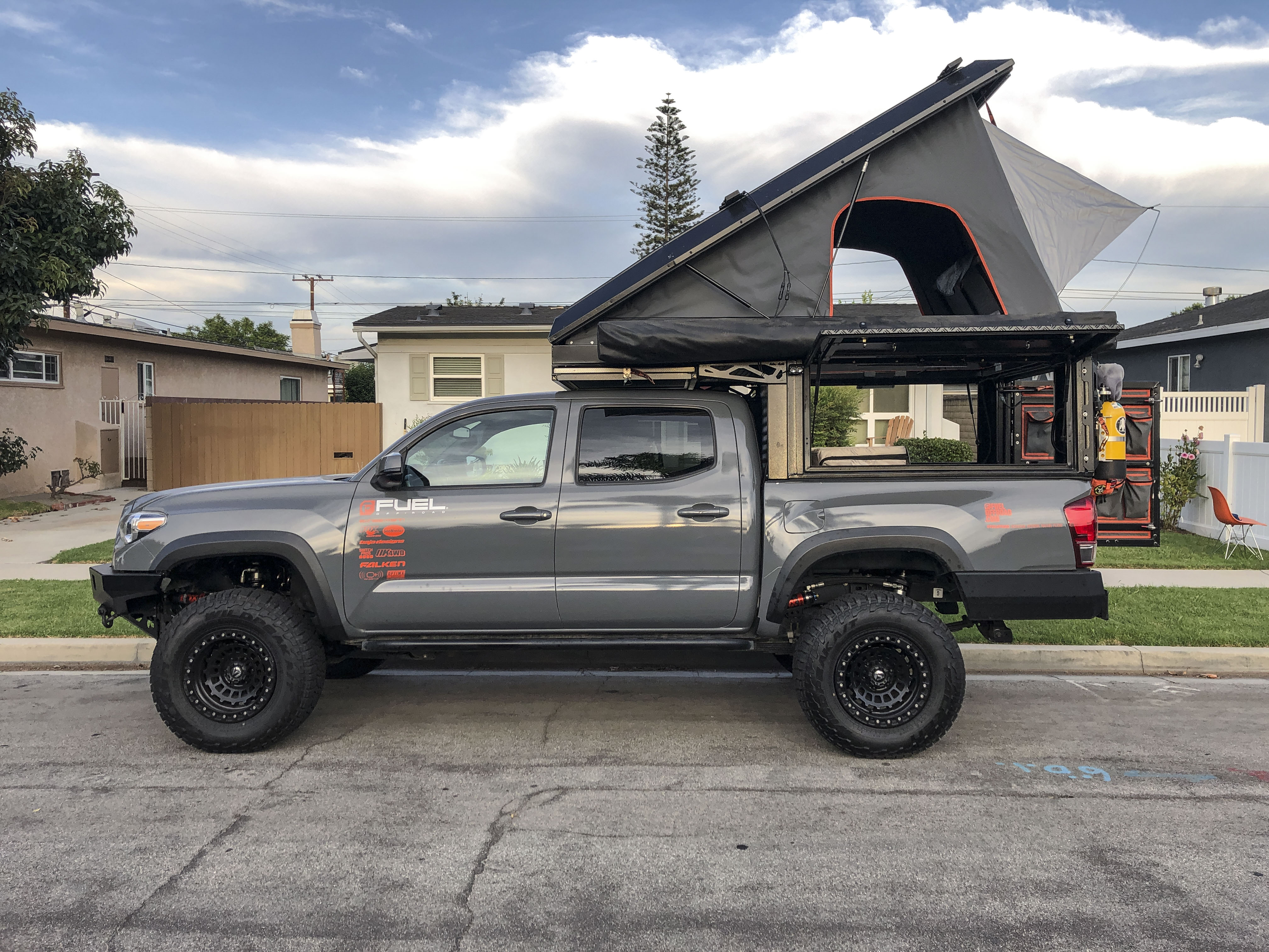 TRUCK-CANOPY - 03.jpg TRUCK-CANOPY - 03.jpg