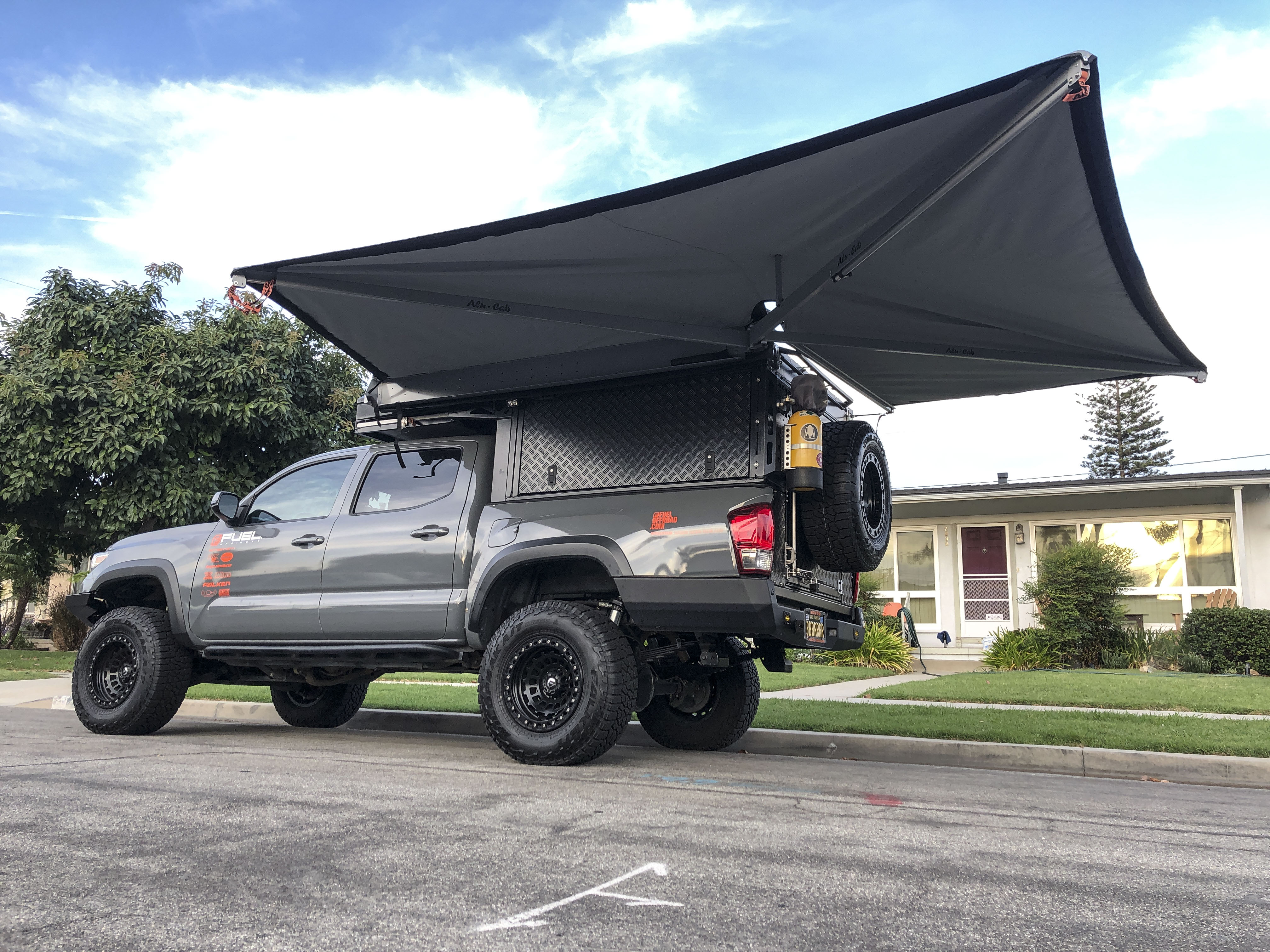 TRUCK-CANOPY - 21.jpg TRUCK-CANOPY - 21.jpg