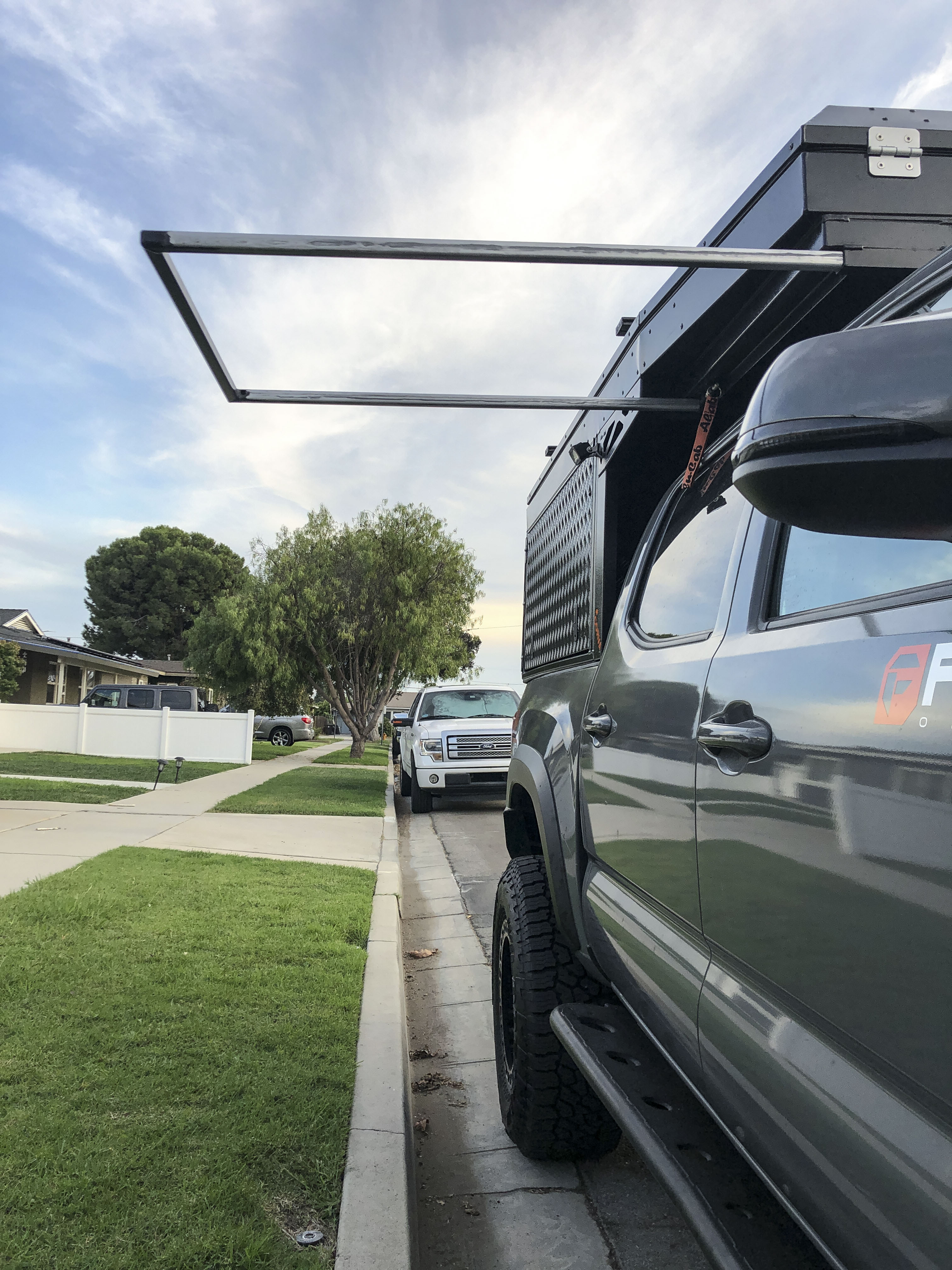 TRUCK-CANOPY - 24.jpg TRUCK-CANOPY - 24.jpg