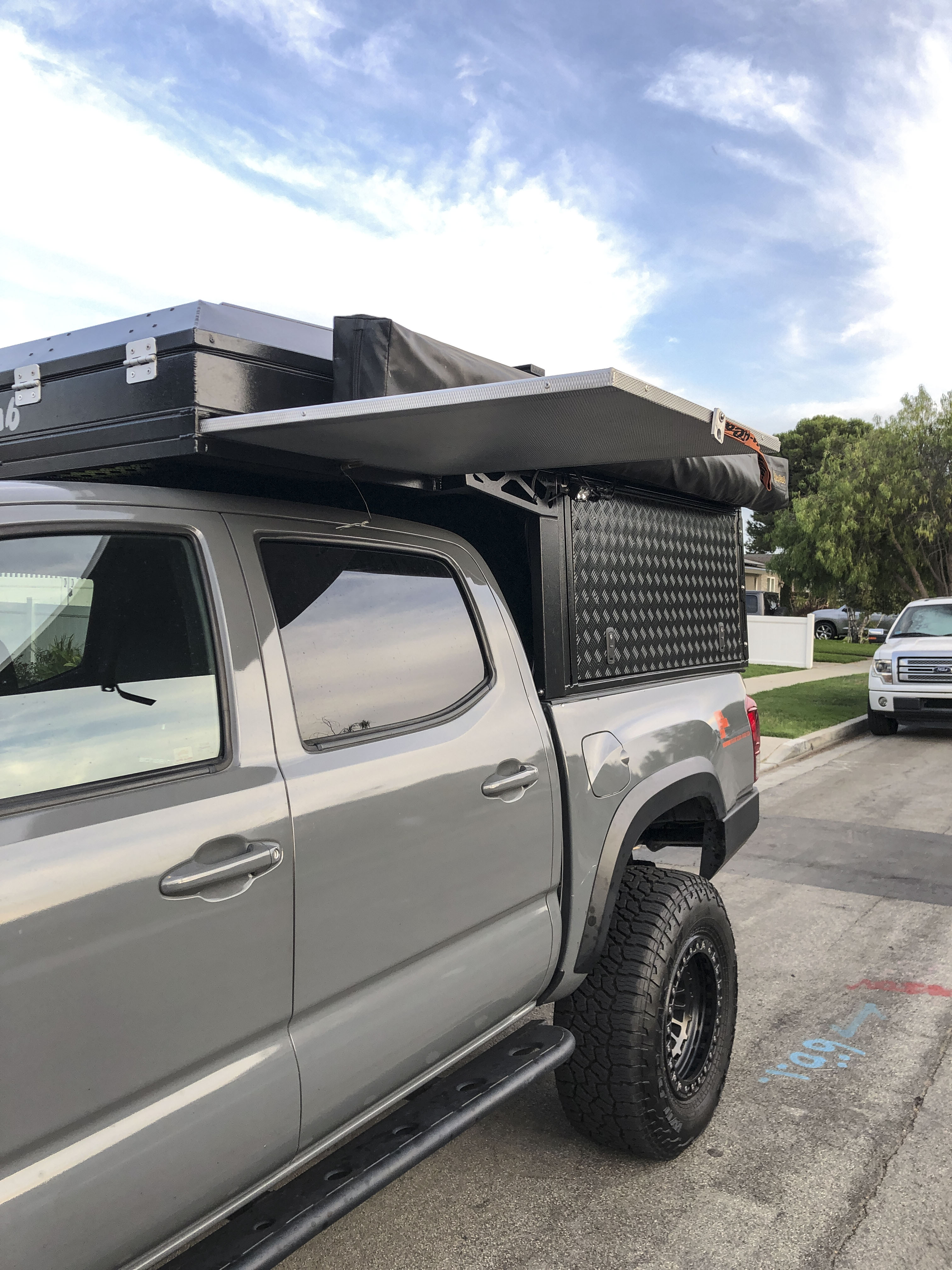 TRUCK-CANOPY - 25.jpg TRUCK-CANOPY - 25.jpg