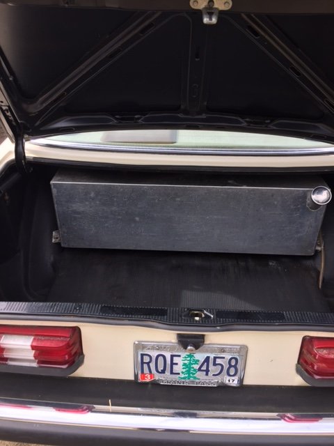 Trunk and Aux. fuel tank.JPG