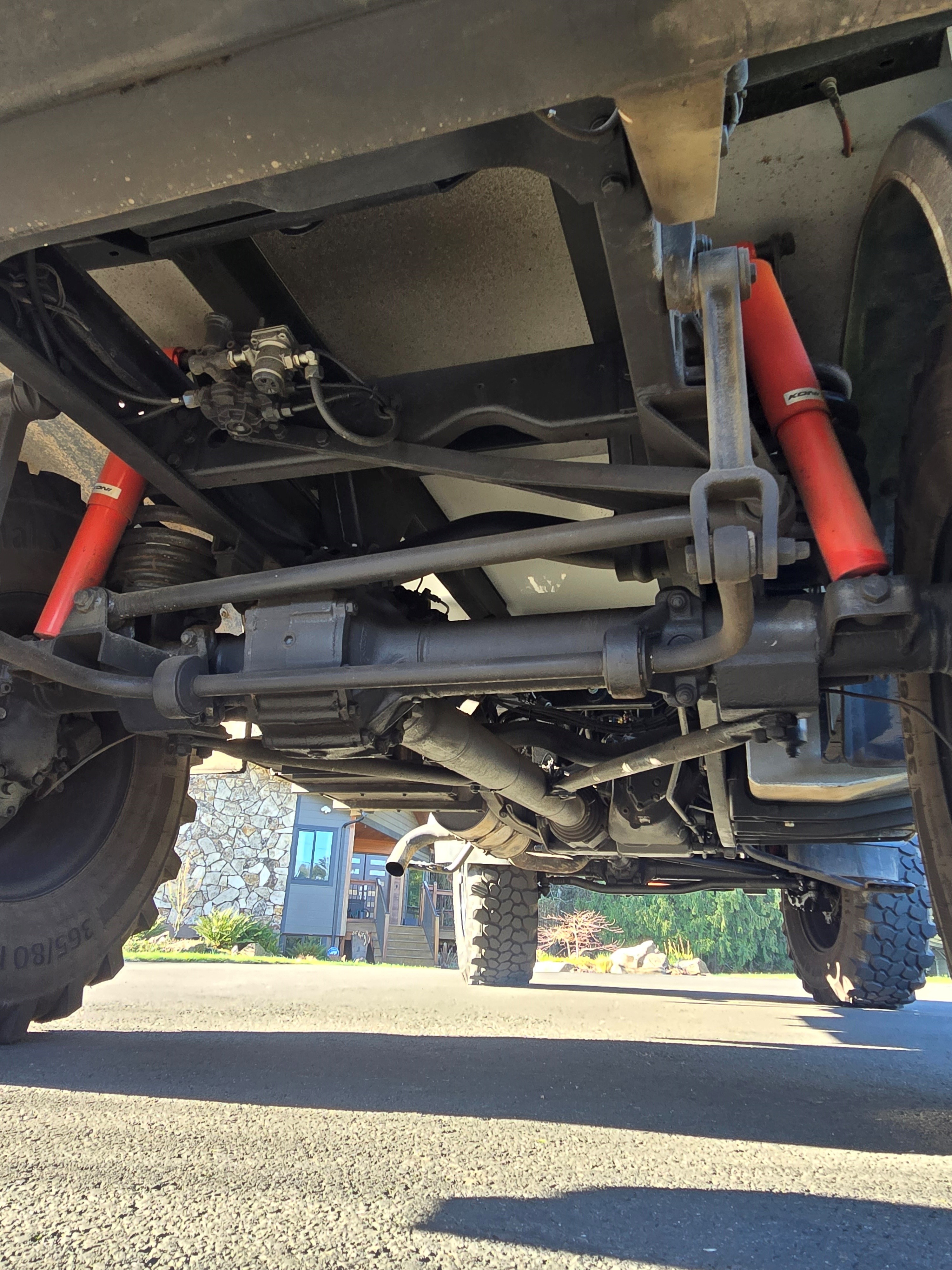 Unimog - Under Carriage.jpg Unimog - Under Carriage.jpg