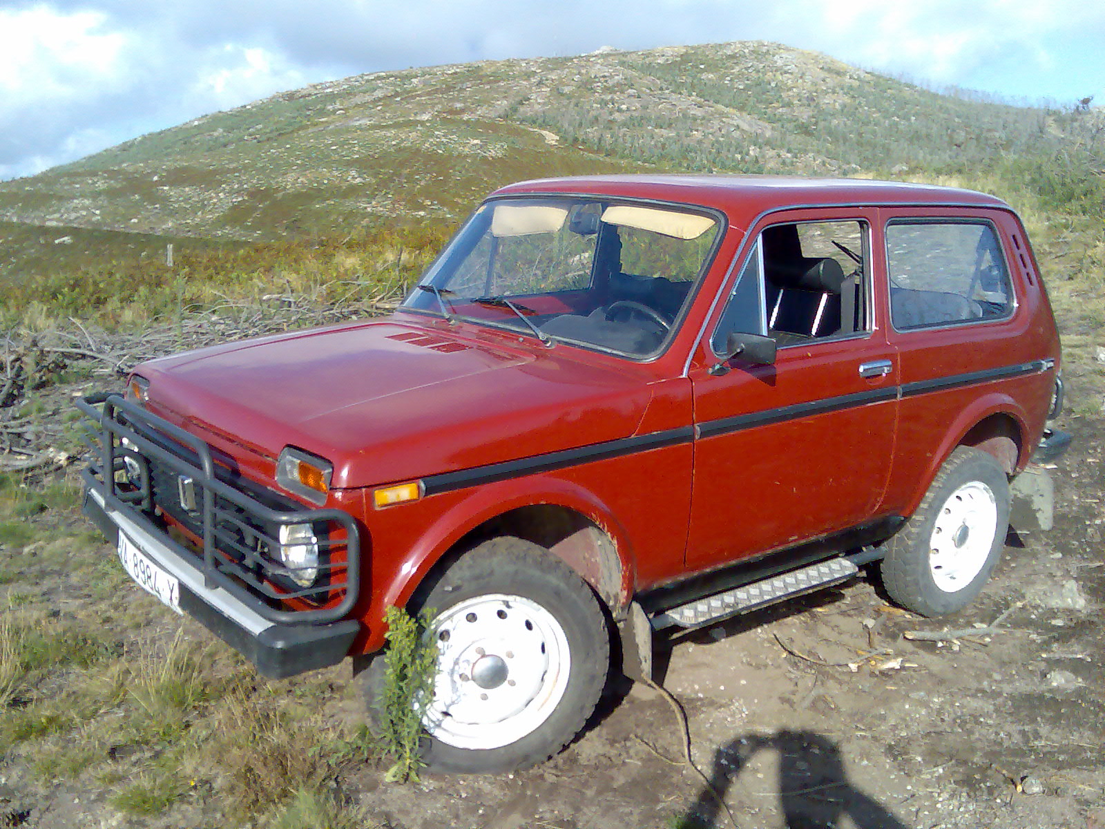 VAZ-2121__Niva__(red_colored).jpg