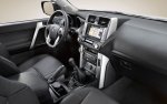 163_0909_10z+2010_toyota_land_cruiser_prado+interior_view.jpg