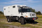MD58hvfamily-MBZetros18334x4.a02-560.jpg