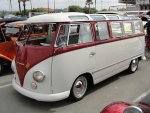 vw_bus_1_by_drivenbychaos-d3d2i7k.jpg