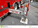 fire-truck-outrigger-stabilizing-legs-extended-14002771.jpg