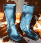 boots1.jpg