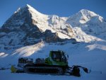 Der_PistenBully_600E__im_Gebiet_Kleine_Scheidegg.jpg