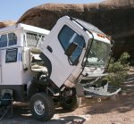 Roof rack does not hinder EarthCruiser service .jpg