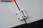 2012-Land-Rover-Defender-90-door-hinge-630x417.jpg