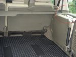 land-rover-discovery-face-lift-af03swu-extra-seats.jpg