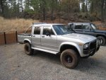 1983-toyota-hilux-double-cab-rhd-diesel-1.jpg