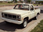 1974-gmc-sierra-15hundred-chevrolet-silverado-4x4-short-bed-classic-chevy-pickup-1.jpg