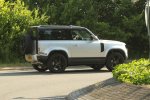 99-land-rover-defender-six-pot-diesel-spy-shot.jpg