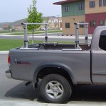 toyota_tundra_thule_xsporter_truck_rack_422_2.JPG