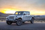 23045971_web1_201019-TodaysDrive-2020JeepGladiator_1.jpg