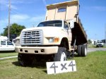 1997 Ford F800 4x4 03.jpg