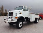 2000 STERLING L7500 4x4 01.jpg