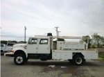 2001 INTERNATIONAL CC 4800 4x4 01.jpg