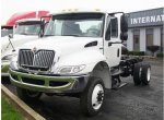 2011 International 4300 4x4 01.jpg