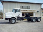 2004 OSHKOSH F2346 6x6 01.jpg