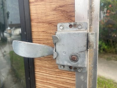 Callen interior lock handle.JPG